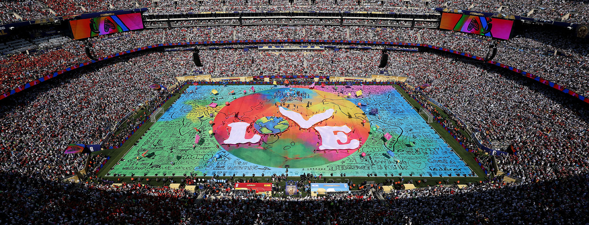 Love Button World Cup halftime show