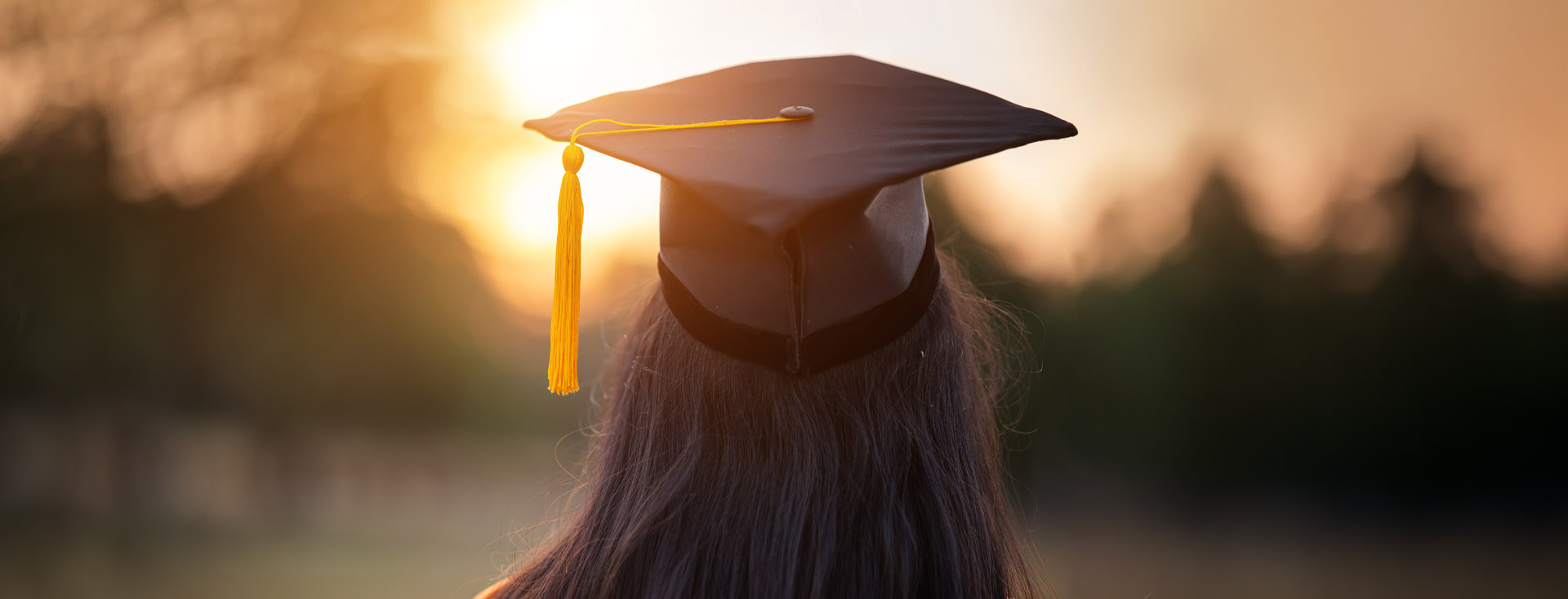 Mondays at the Mission scholarships